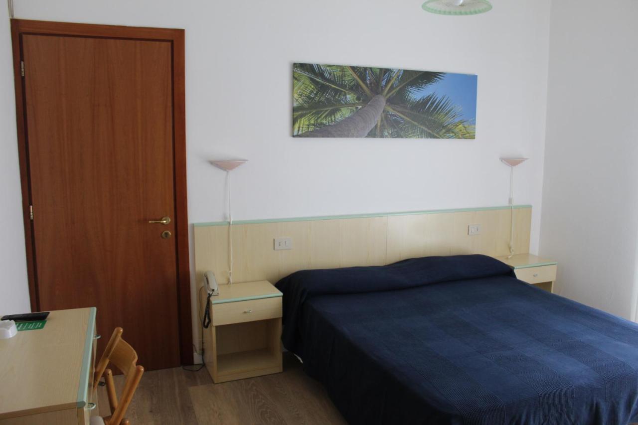 Hotel Palme Park & Beach Included Lido di Jesolo Exterior photo