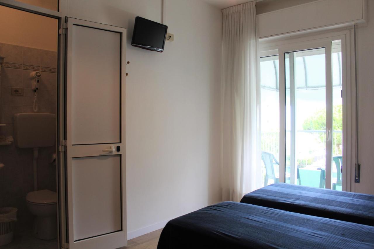 Hotel Palme Park & Beach Included Lido di Jesolo Exterior photo