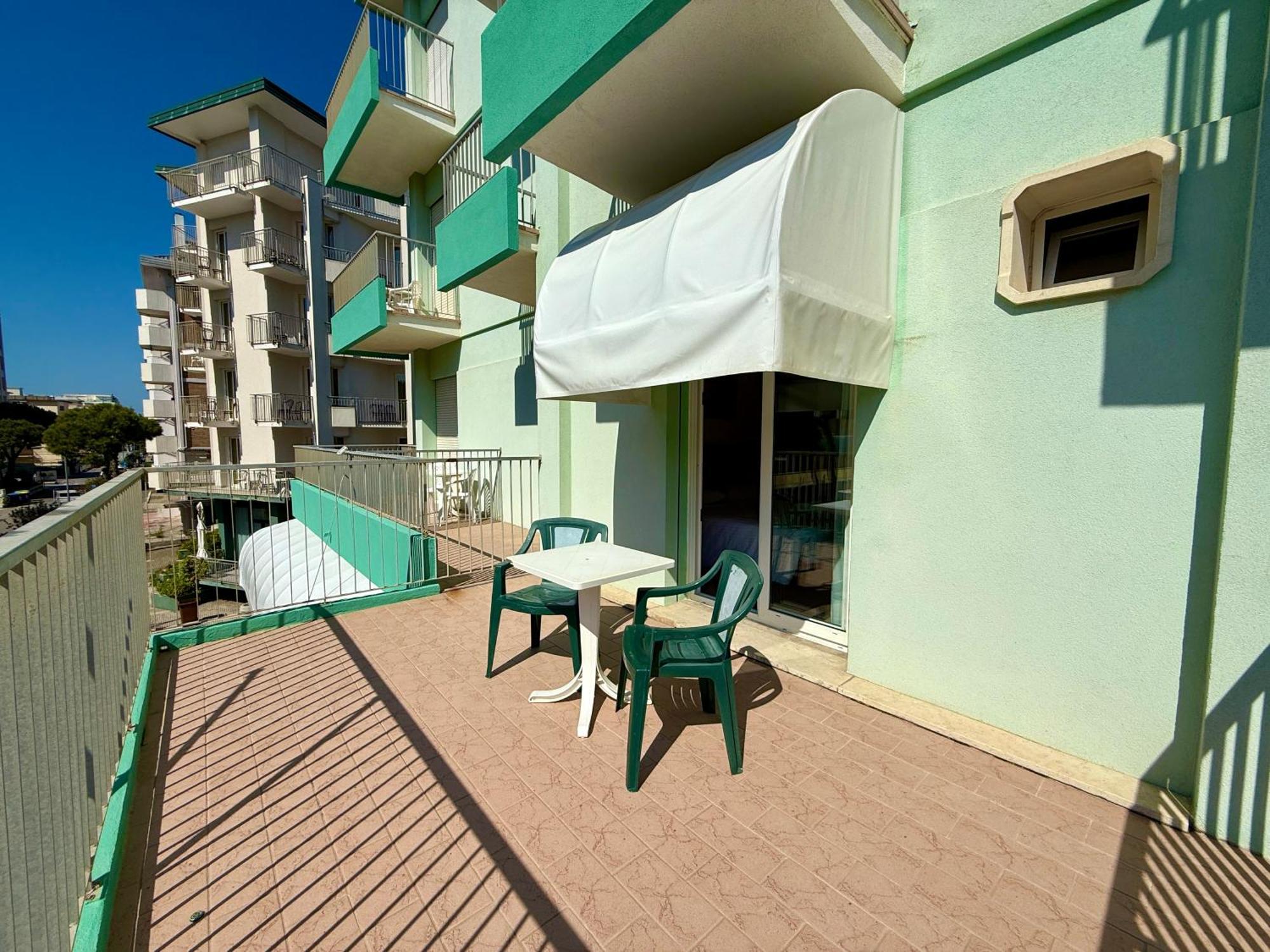 Hotel Palme Park & Beach Included Lido di Jesolo Exterior photo