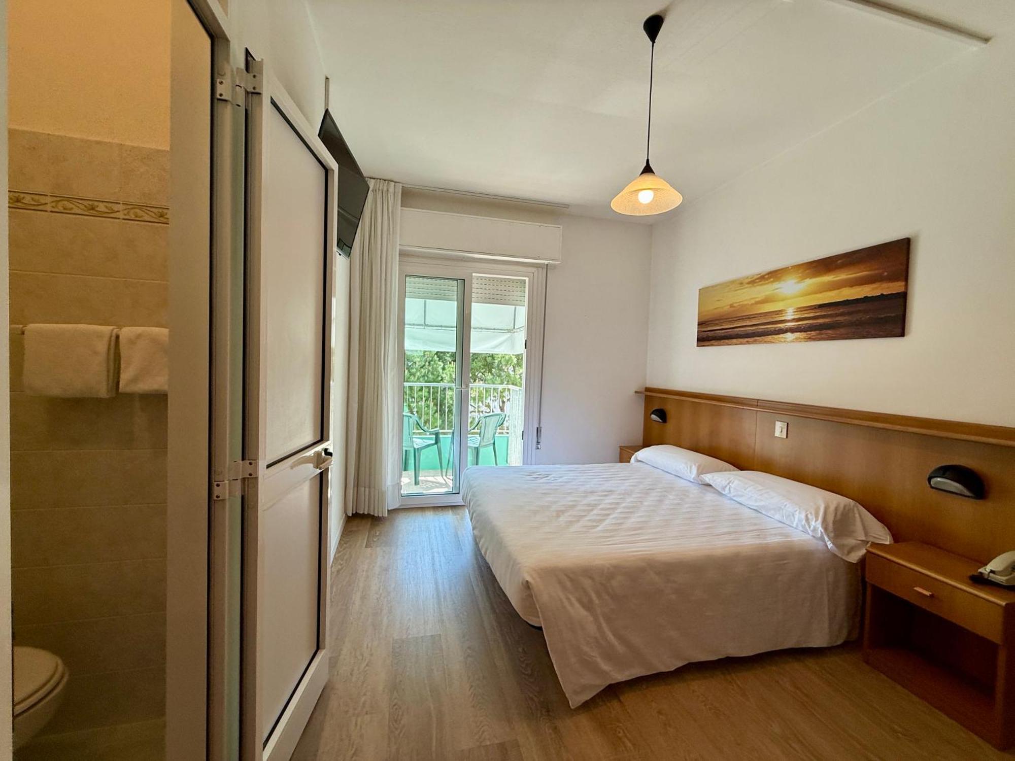 Hotel Palme Park & Beach Included Lido di Jesolo Exterior photo