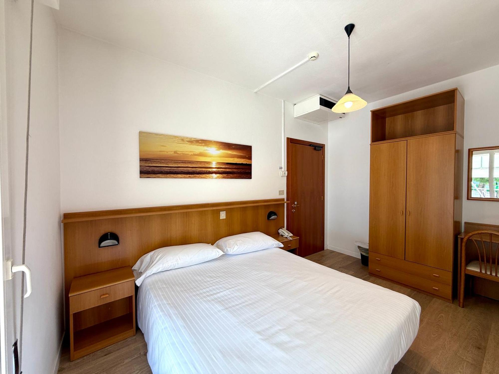 Hotel Palme Park & Beach Included Lido di Jesolo Exterior photo