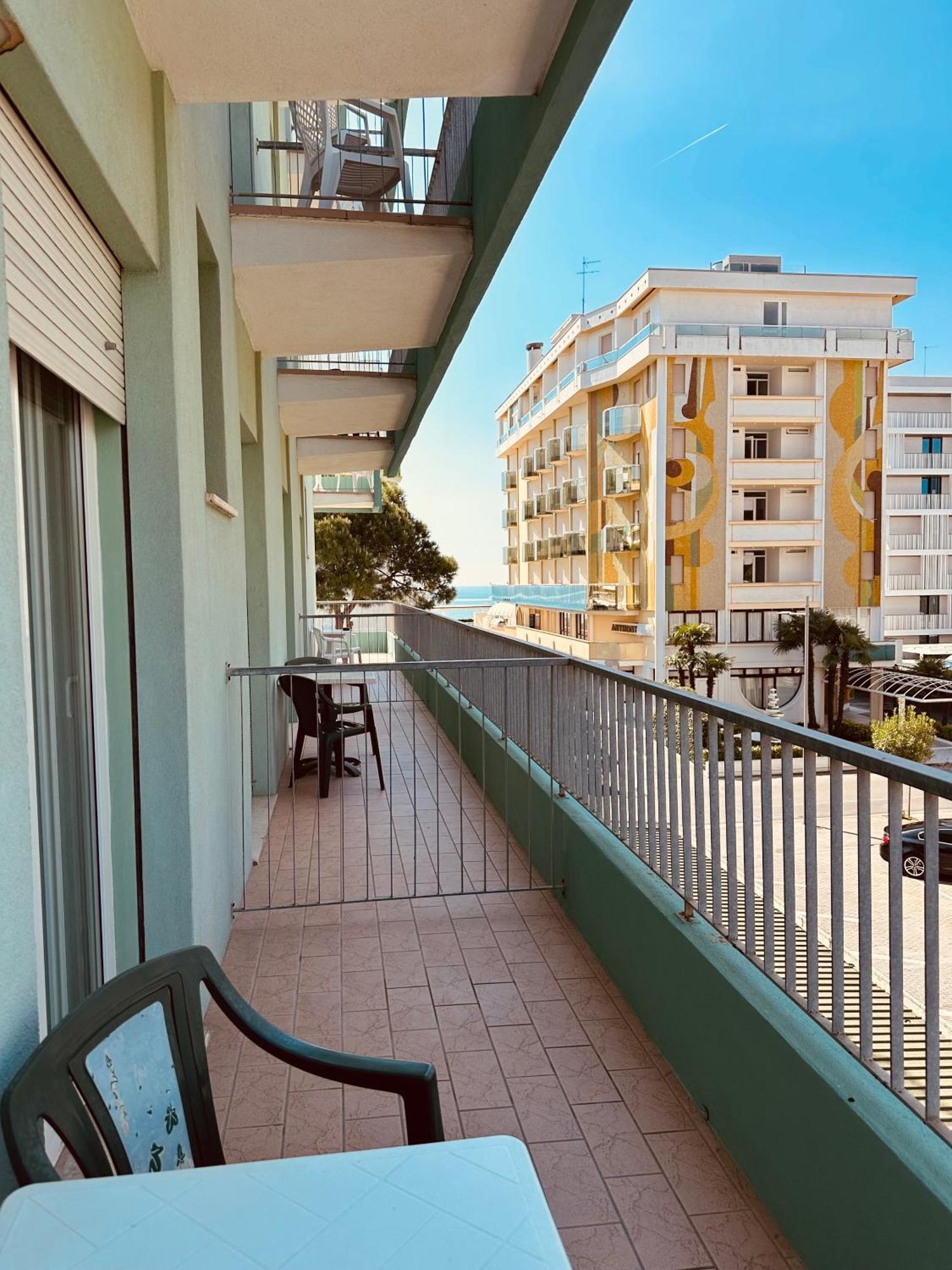 Hotel Palme Park & Beach Included Lido di Jesolo Exterior photo