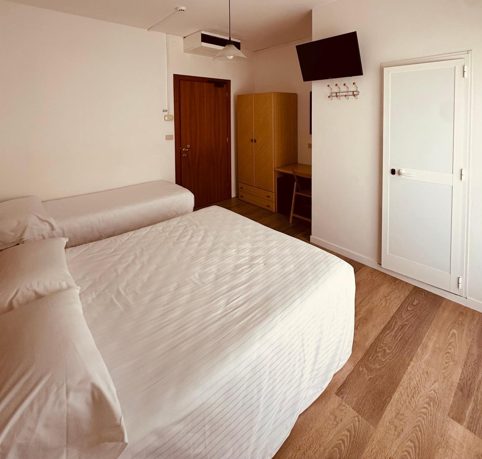 Hotel Palme Park & Beach Included Lido di Jesolo Exterior photo