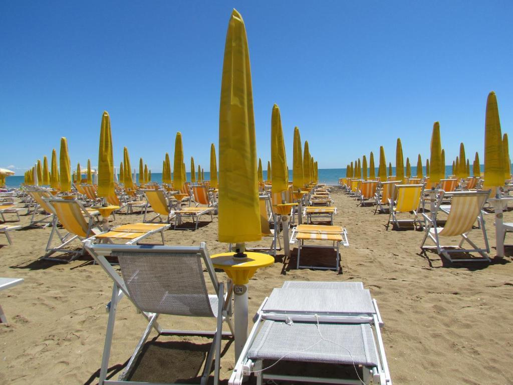 Hotel Palme Park & Beach Included Lido di Jesolo Exterior photo